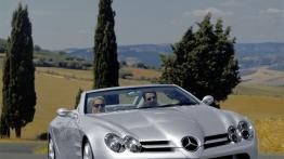 Mercedes Vision SLR - widok z przodu