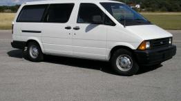 Ford Aerostar - kosmiczny twór