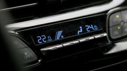 Czy samochód ochroni nas przed smogiem? Sprawdzamy na przykładzie Toyoty C-HR