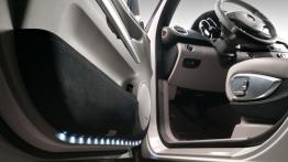 Mercedes ML 350 Vilner - drzwi kierowcy od wewnątrz