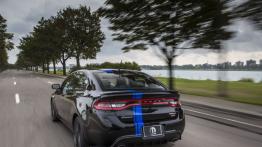 Dodge Dart Mopar - widok z tyłu