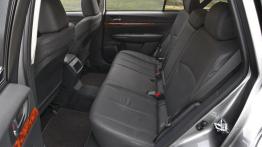 Subaru Legacy Outback Crossover - tylna kanapa
