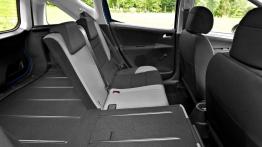 Peugeot 207 Outdoor - tylna kanapa złożona, widok z boku