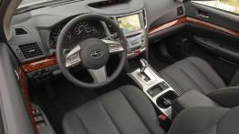 Subaru Legacy Outback Crossover - pełny panel przedni