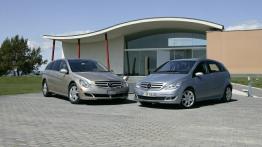 Mercedes Klasa R - widok z przodu