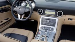 Mercedes SLS AMG Roadster - kokpit