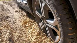 Suzuki Vitara AllGrip XLED - surowy crossover