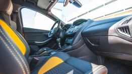 Ford Focus ST FL - pomarańczowy prowokator