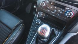 Ford Focus ST FL - pomarańczowy prowokator