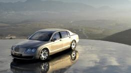 Bentley Continental Flying Spur - widok z przodu