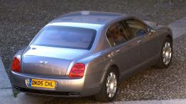 Bentley Continental Flying Spur - widok z tyłu