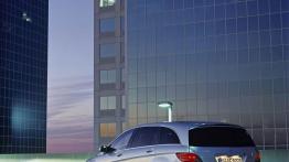 Mercedes Klasa R - widok z tyłu