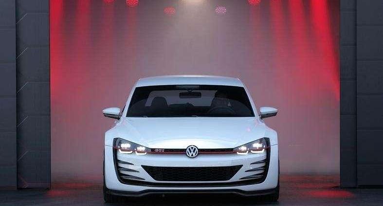 Volkswagen pracuje nad modelem Golf R Evo