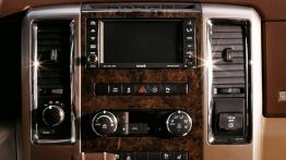 Dodge Ram Laramie Longhorn - konsola środkowa