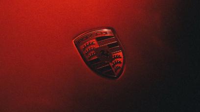 Nowe Porsche przyłapane bez kamuflażu. Uwagę zwraca dziwny wirnik