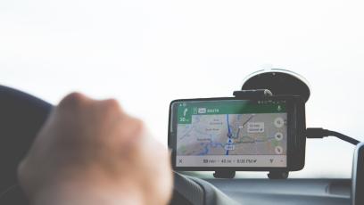 Google Maps optymalizuje jazdę EV. Mniej prądu, więcej kilometrów