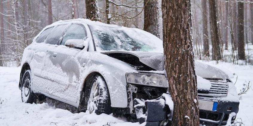 "Szklanka" paraliżuje polskie drogi. A2 stoi, przewoźnicy zawieszają kursy. "Tańczymy na drodze"