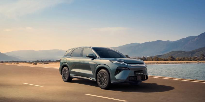 BYD ATTO 8 ma 775 KM i ładuje się w 9 minut. Ten SUV trafi do Europy w 2027 roku