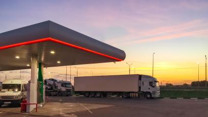 Kultowa marka motorsportu pojawi się w Polsce. Amerykańska sieć stacji Gulf zadebiutuje jeszcze w 2026 roku