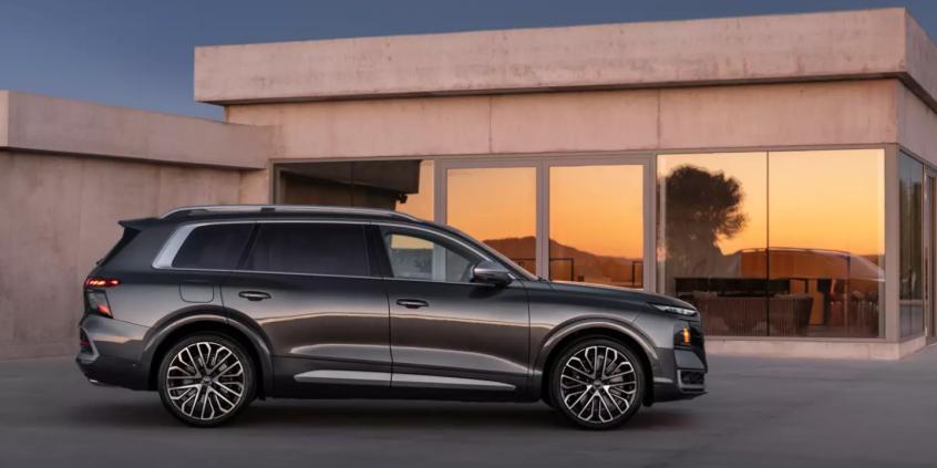 Audi zmienia plany przed premierą Q9. Nowe elektroniczne klamki przejmie A2 E-Tron
