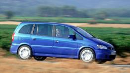 Opel Zafira - prawy bok