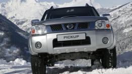 Nissan Pickup Navara - widok z przodu