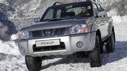 Nissan Pickup Navara - widok z przodu