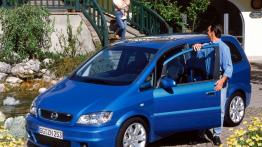 Opel Zafira - widok z przodu