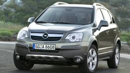 Opel Antara - widok z przodu