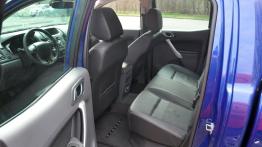 Ford Ranger T6 przed premierą - widok ogólny wnętrza