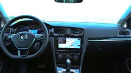 Volkswagen Golf FL - zmiany pod skórą