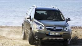 Opel Antara - widok z przodu