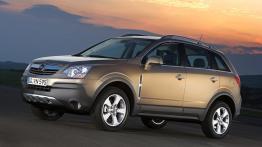 Opel Antara - widok z przodu