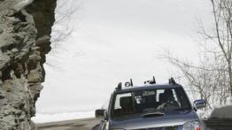 Nissan Pickup Navara - widok z przodu