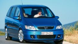 Opel Zafira - widok z przodu