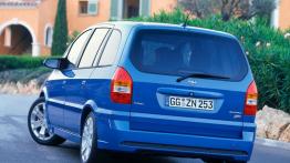 Opel Zafira - widok z tyłu