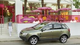 Opel Antara - lewy bok