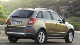 Opel Antara - widok z tyłu