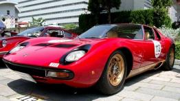 Lamborghini Miura - widok z przodu