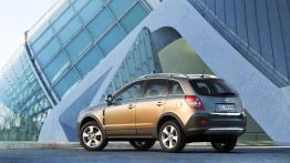 Opel Antara - widok z tyłu