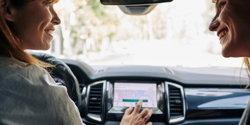 Google udostępnia Android Auto 17.0. Nie wszyscy kierowcy zobaczą zmiany od razu