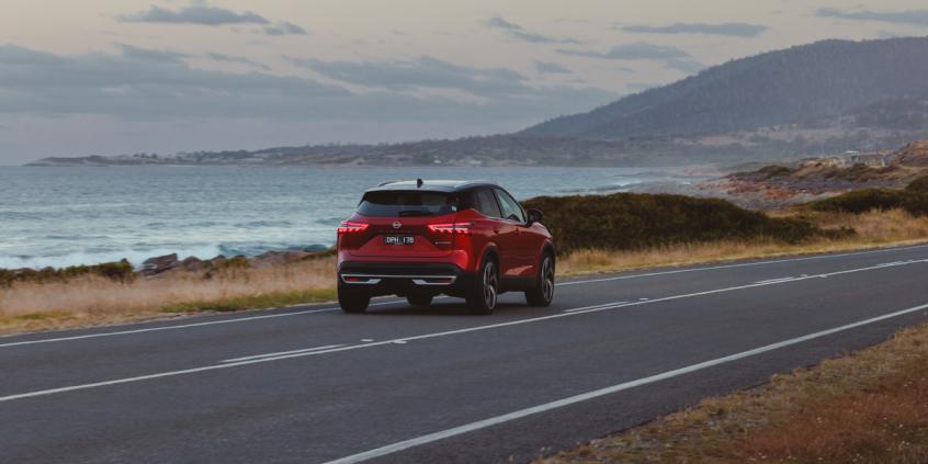 Renault Austral Iconic Esprit Alpine vs Nissan Qashqai e-Power Tekna – Dwa podejścia do napędu elektryczno-spalinowego. Który system lepiej radzi sobie na trasie?
