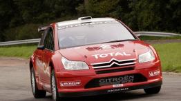 Citroen C4 WRC - przód - reflektory wyłączone