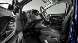 Znacznie większy mały Ford