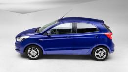 Znacznie większy mały Ford