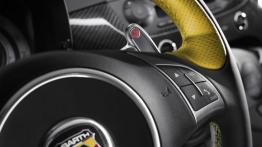 Abarth 695 Tributo Ferrari - sterowanie w kierownicy