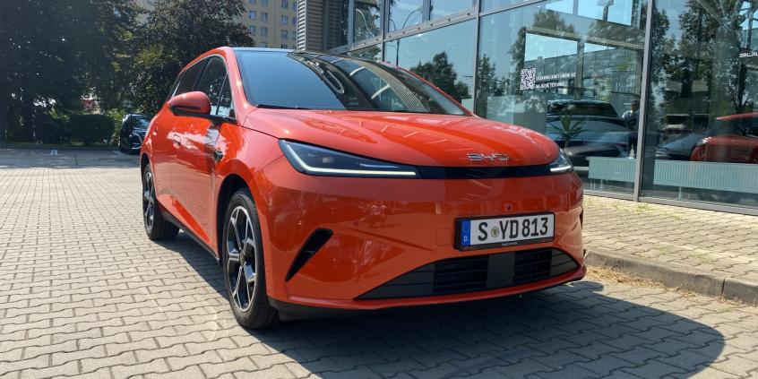 Test: BYD Dolphin G DM-i to miejski rodzynek. Ile pali hybryda plug-in z rozładowaną baterią?