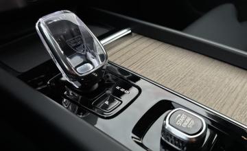 Volvo XC60 II 2025 Plus Motyw: Dark, zdjęcie 20