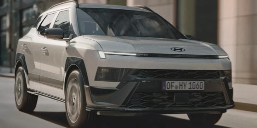 Hyundai Bayon mocno urósł i dostał napęd, którego wcześniej nie miał. Teraz namiesza w gamie marki