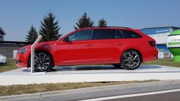 Skoda Superb Sportline: Namiastka RS